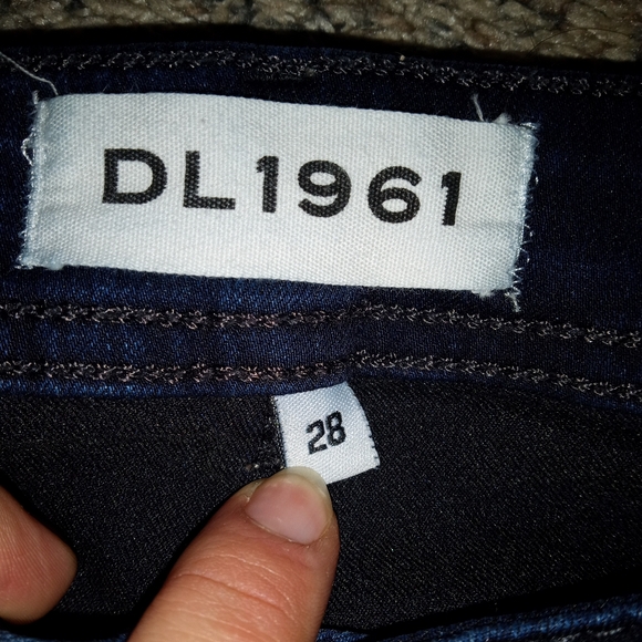 DL1961 Grace Women's Mara Straight Mid Rise Jeans Size 28 - Picture 6 of 9